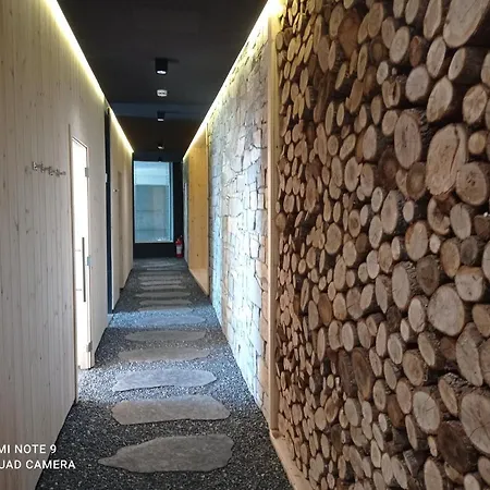 42 Zoned Aparthotel