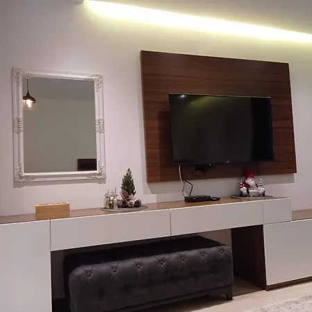 42 Zoned Aparthotel *